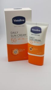 کرم ضد آفتاب وازلین Daily Sun Cream SPF 50+ PA