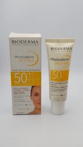 ضد آفتاب بایودرما فتودرم Spot-Age SPF 50+